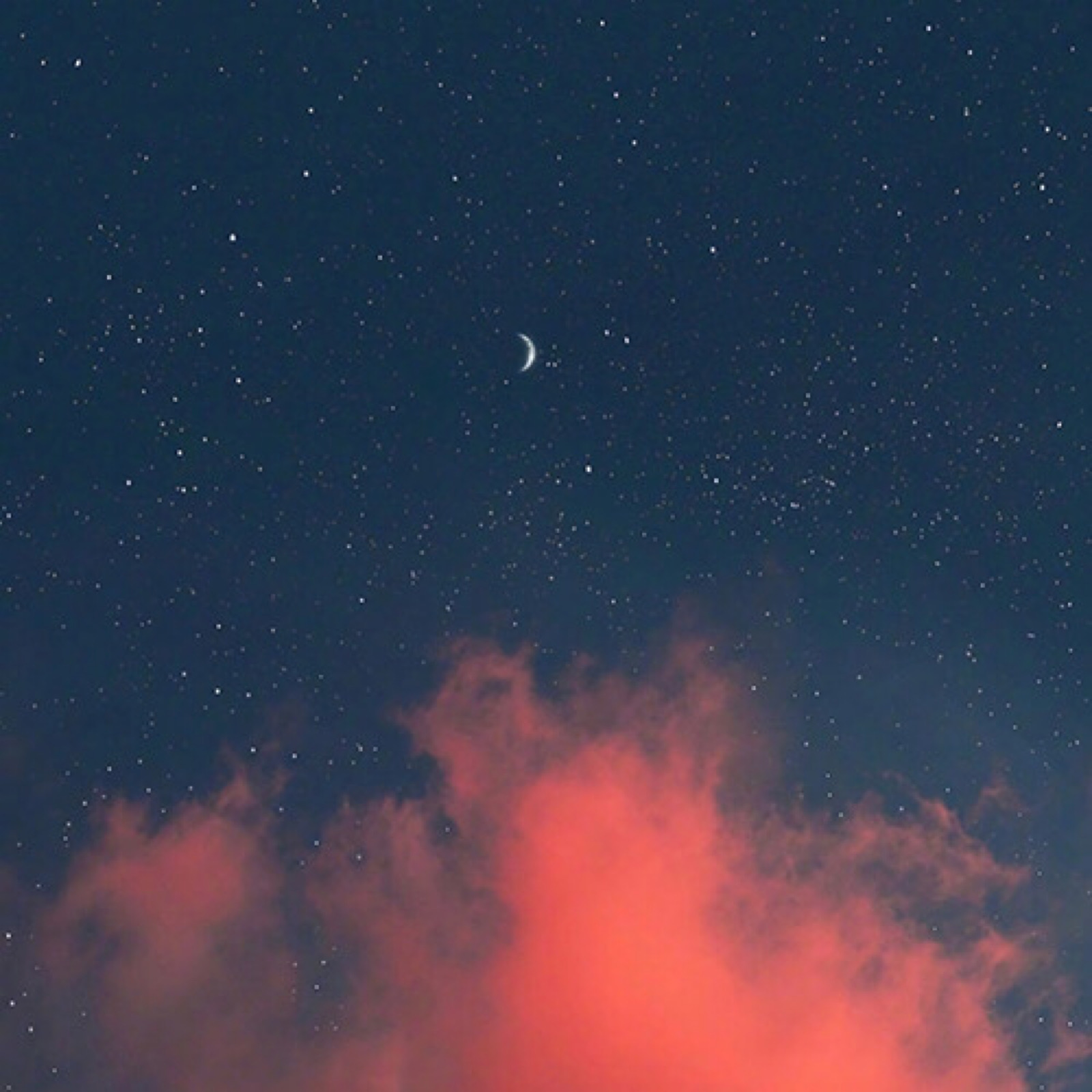 天空伴着你看谁的美丽的夜景,有没有对流星许个愿?