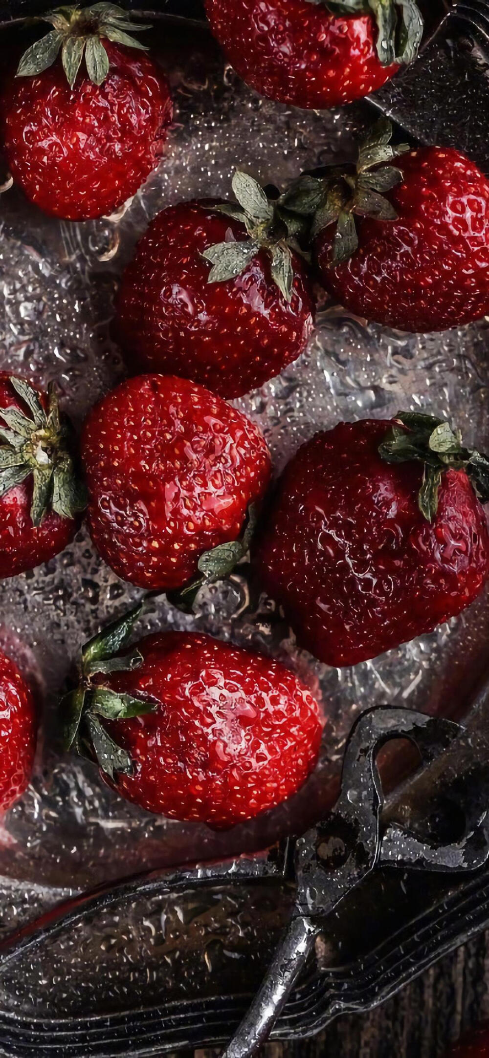 草莓屏保图片