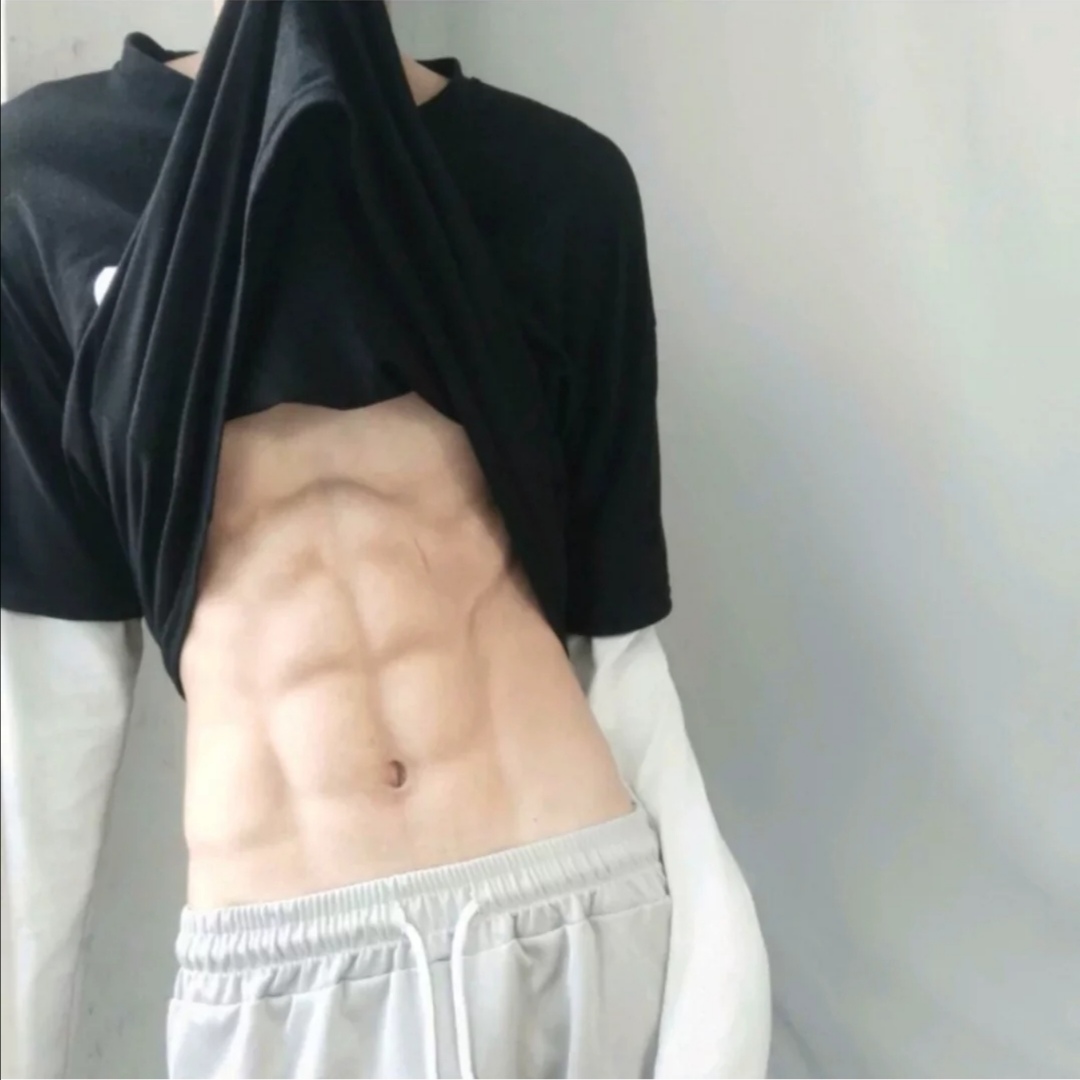 腹肌男 i了