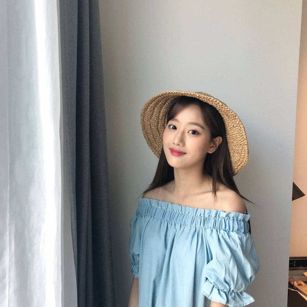 南韩小白花李娜恩每一帧都是头像^o