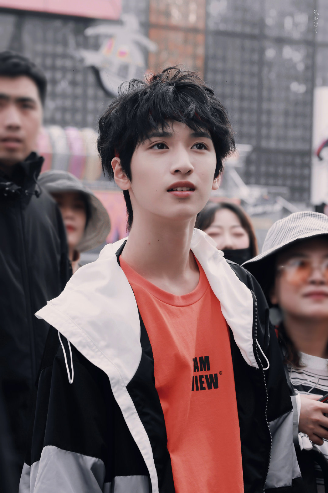 严浩翔