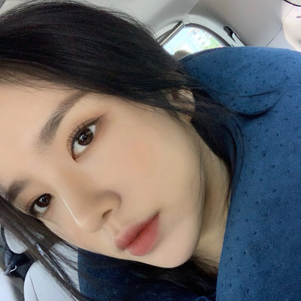 金艺琳 ins:yerinxk