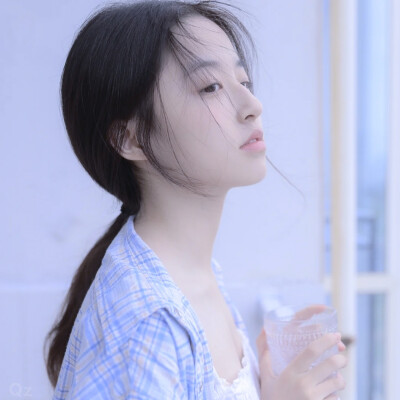 干净温柔女生头像.自调滤镜,二传注明:ks谦梓.