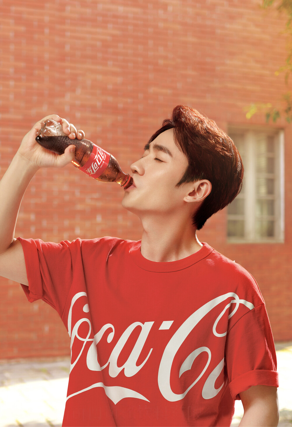 可口可乐 朱一龙 无水印 拿图扣1 dt何慕清