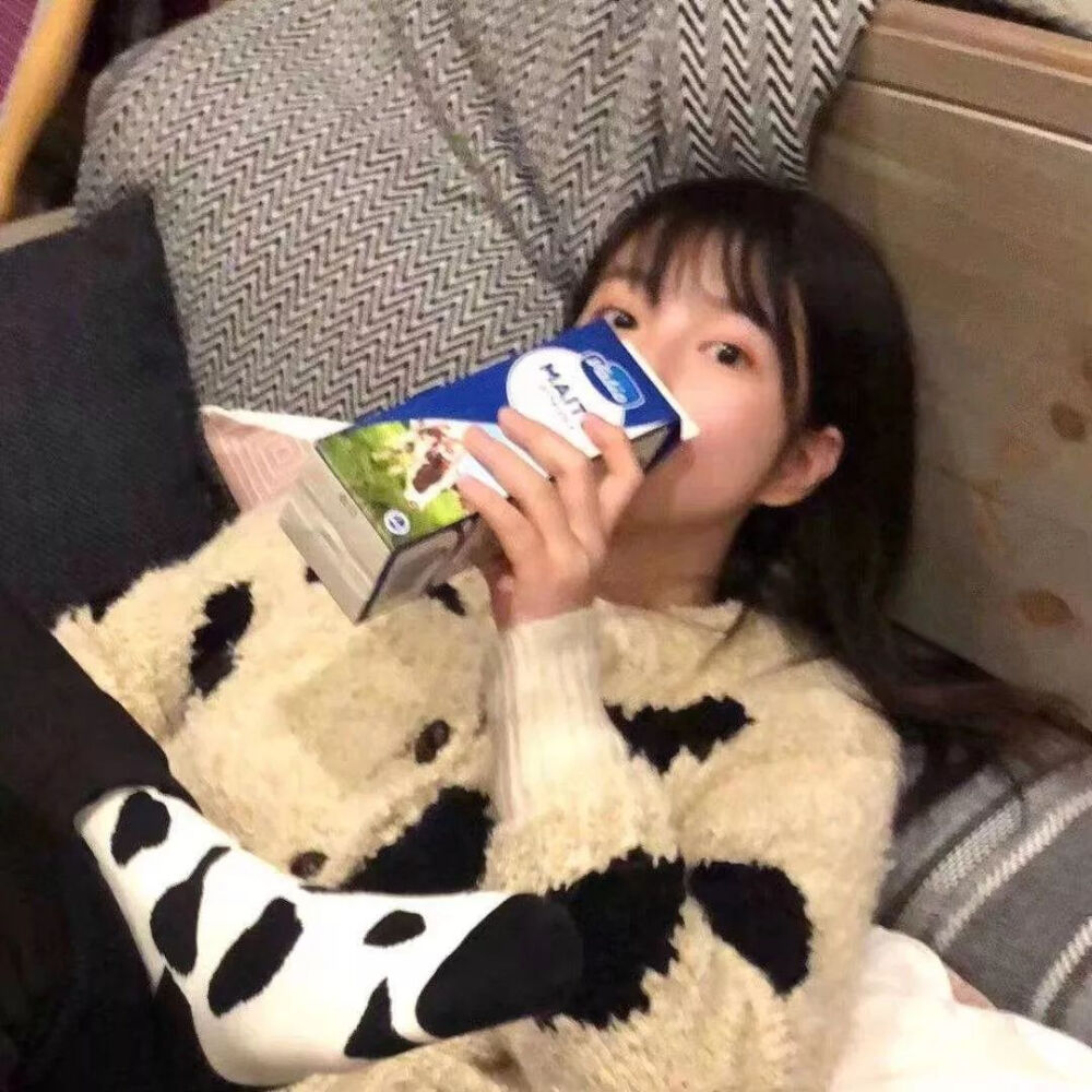4月27日 6:18   关注  女生头像 可爱搞怪