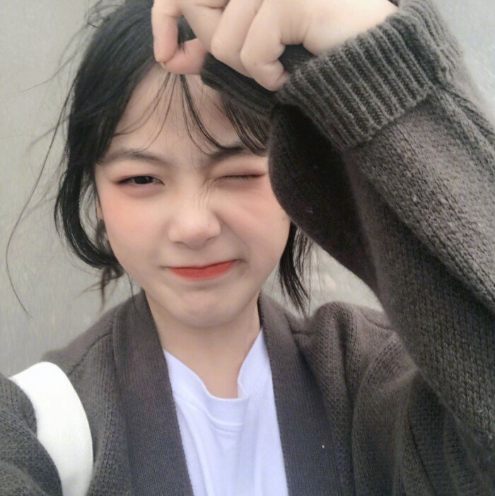 甜甜的少女头像