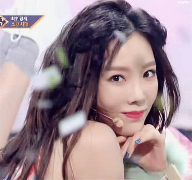 金泰妍gif