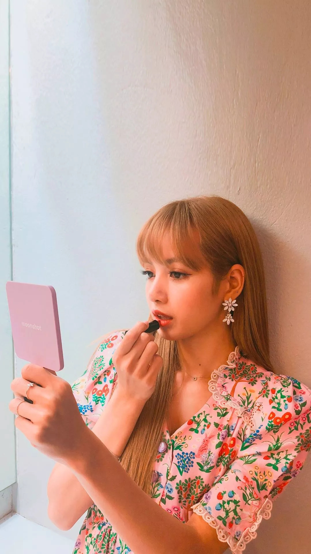 lisa壁纸