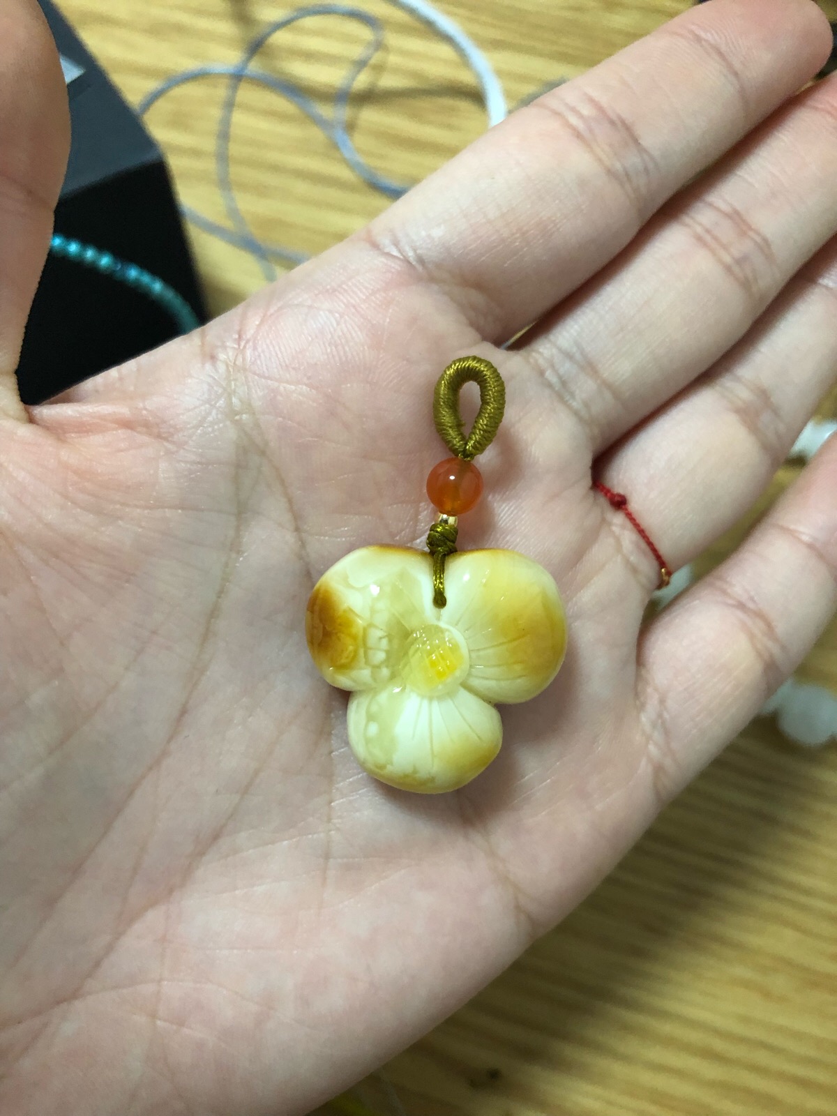 第一个小提溜
