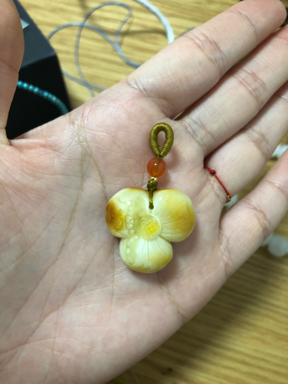 第一个小提溜