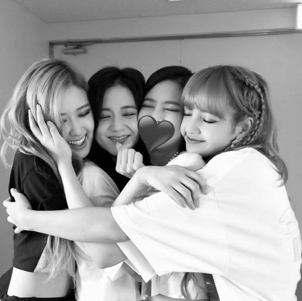 blackpink jennie lisa jisoo rosé