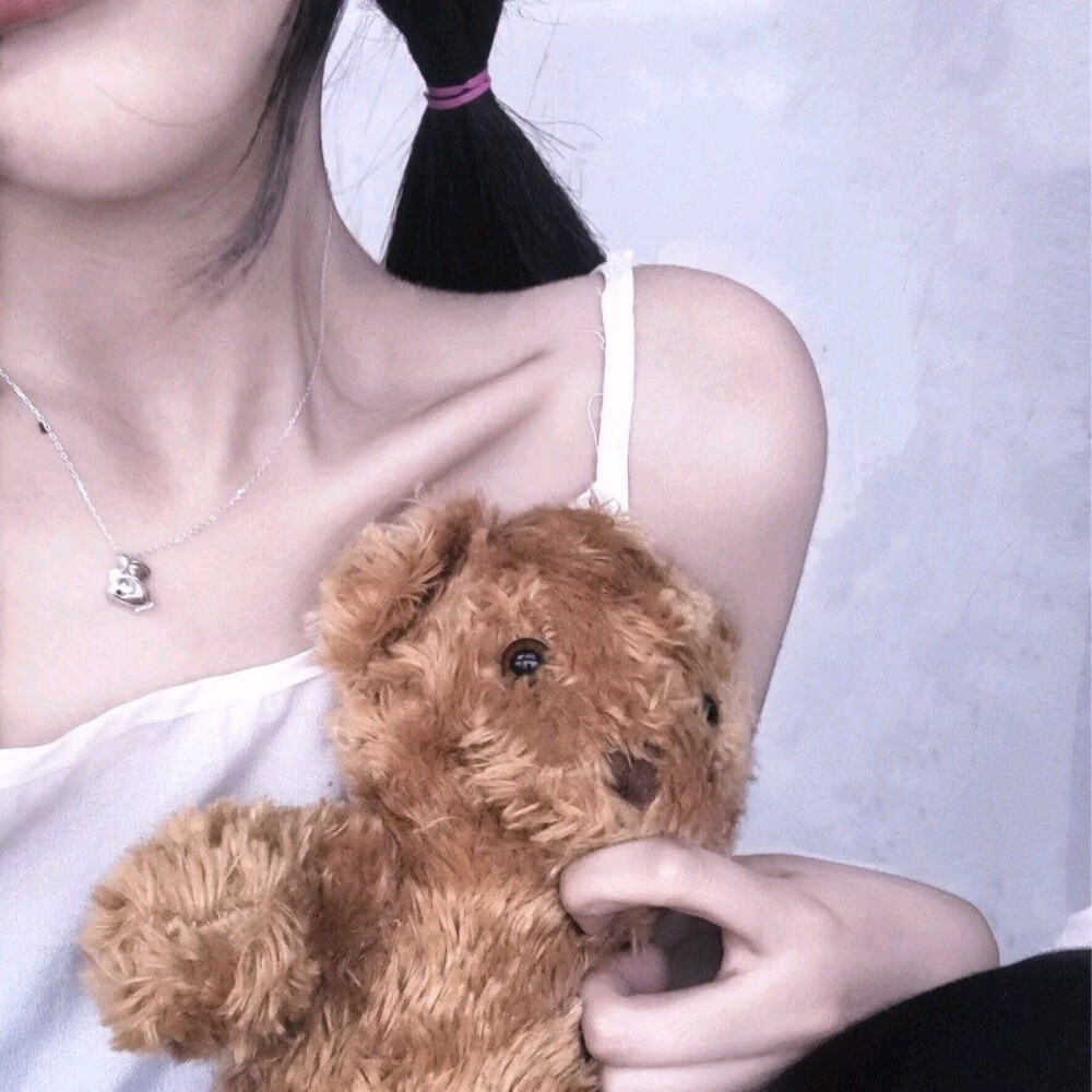 女头 女生头像 高清头像 来源微信公众号:壁纸头像班长