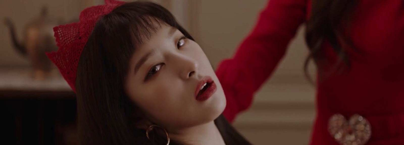 red velvet 《peek-a-boo》