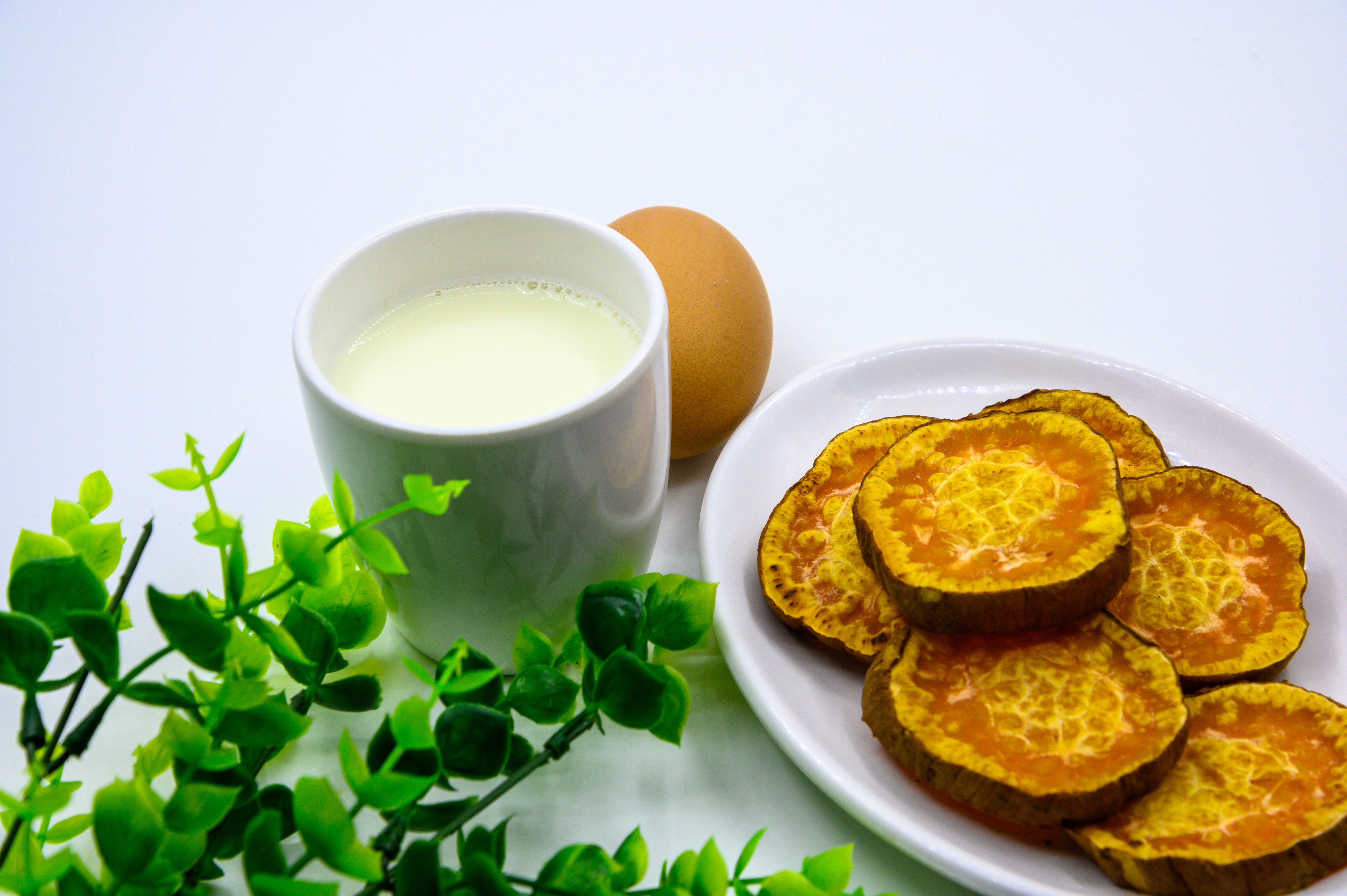 早餐 烤红薯 红薯 地瓜 鸡蛋 蛋卵 牛奶 奶 熟鸡蛋 静物 食品 中国