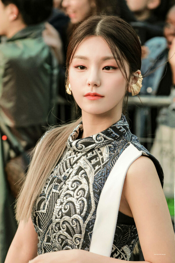 黄礼志yeji