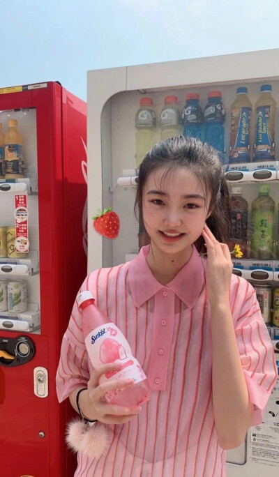 王天伊,一位15岁的中国女孩.