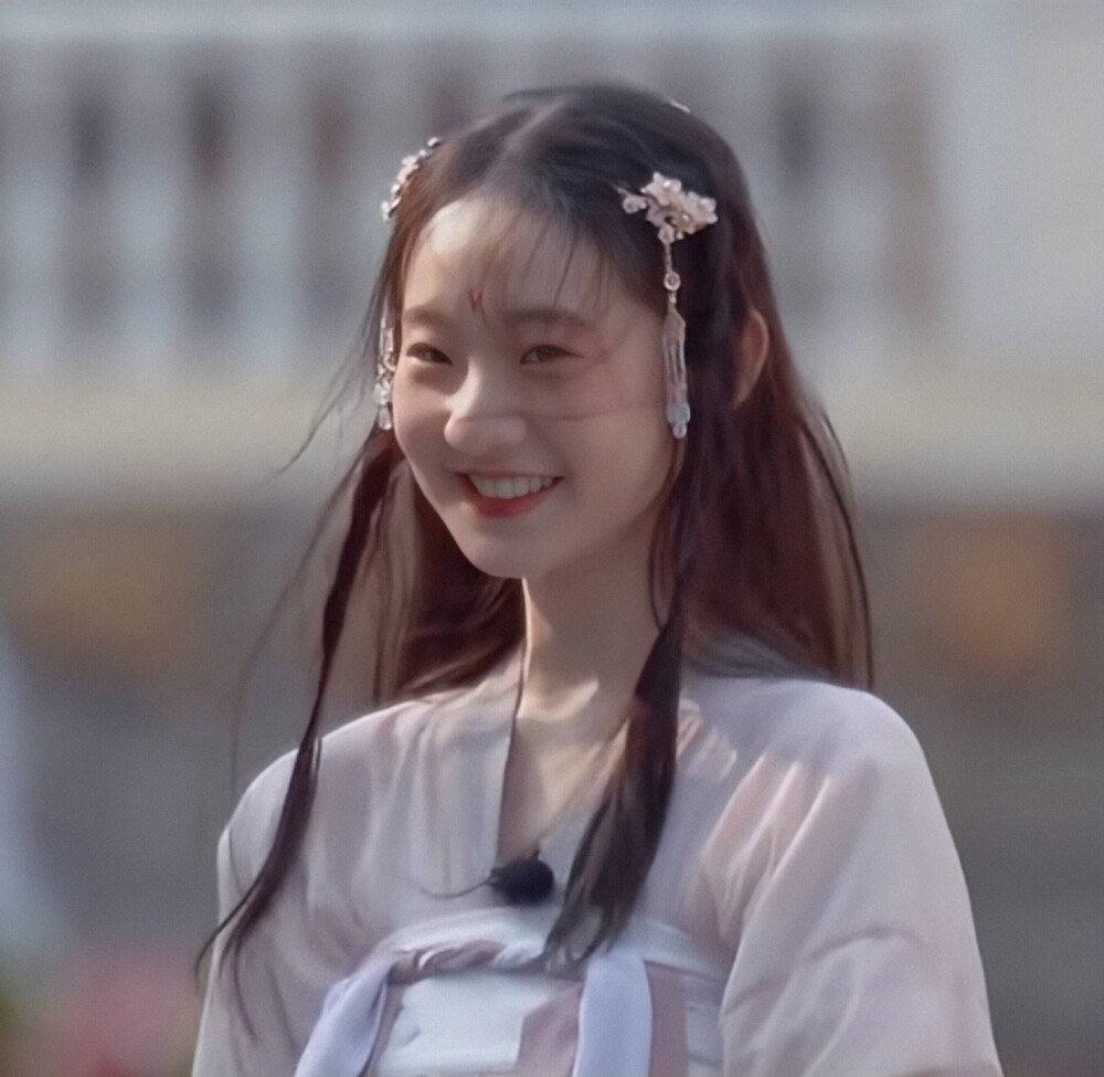 张艺凡可二改图