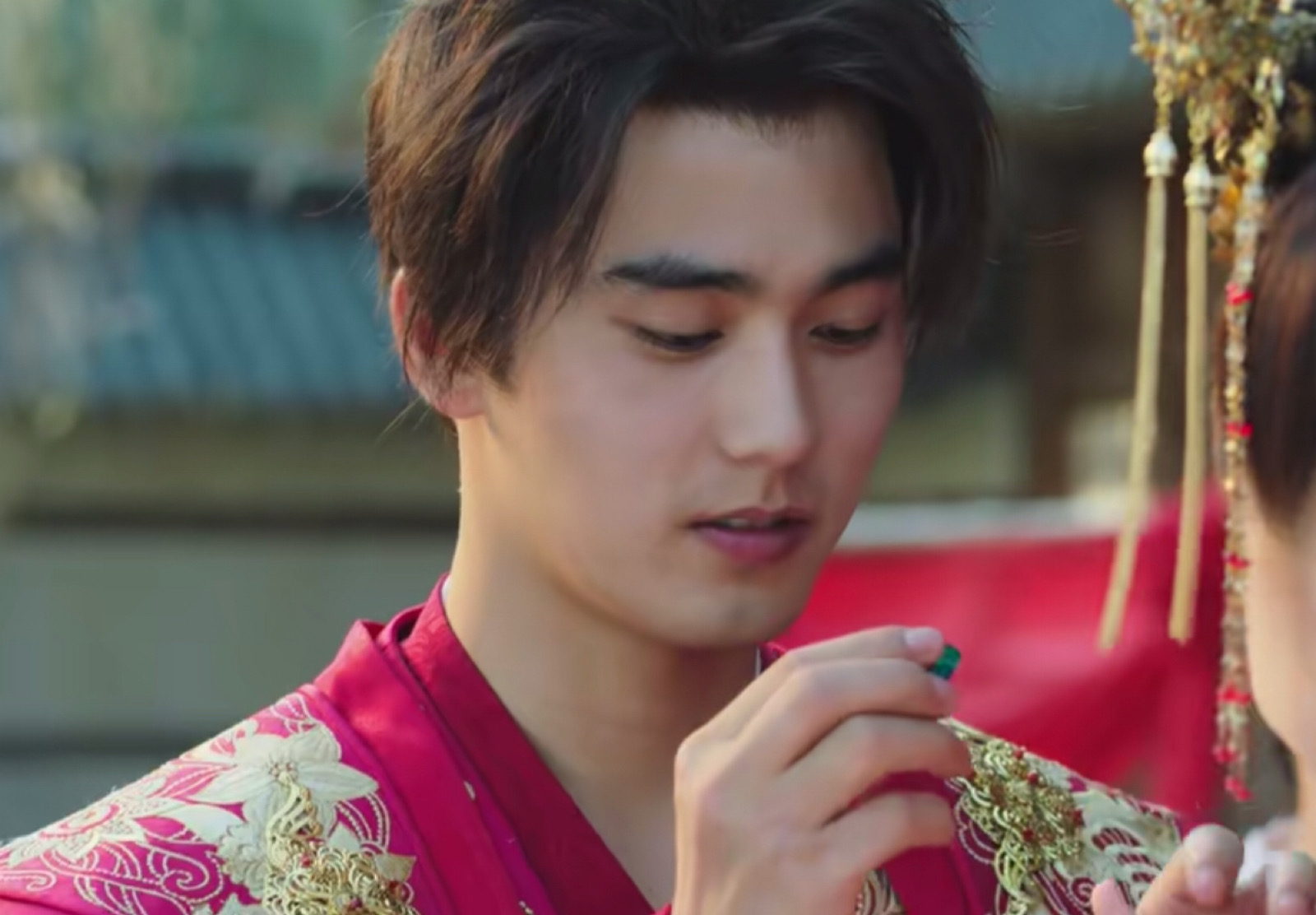 情侣头像田三七&赵错"做人老婆,最重要的就是讲义气"