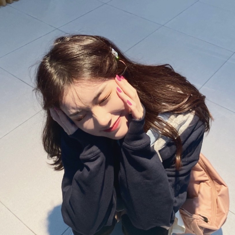 女头/头像拿图点赞收藏二传注明堆糖:奈原里惠- 原图指路微博搜索:惟
