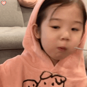 韩国童星表情包小女孩图片