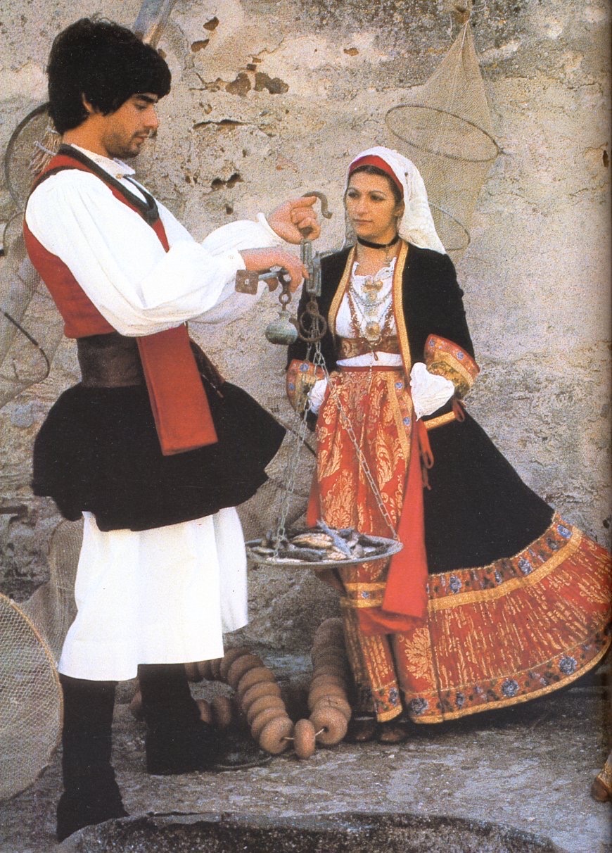 意大利男性传统服装图片