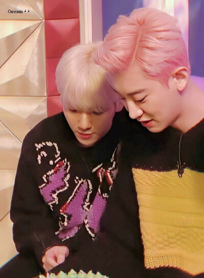 边伯贤朴灿烈眼神