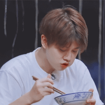 任嘉伦 cr 图片logo