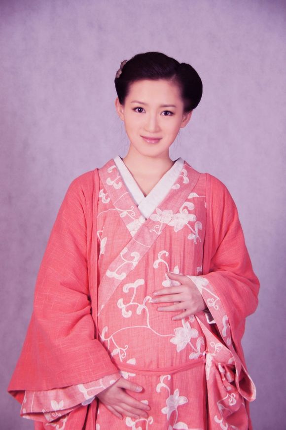 苏青 饰 许平君