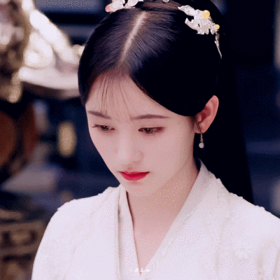 芸汐传|鞠婧祎×韩芸汐. cr:卜居春山