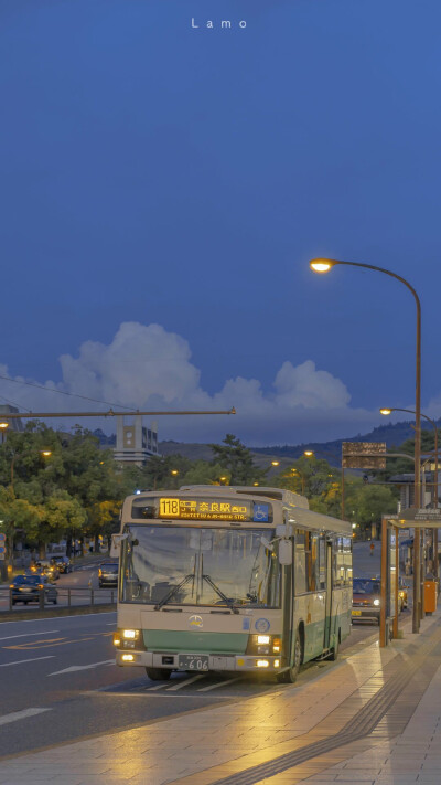 动漫食物长图背景