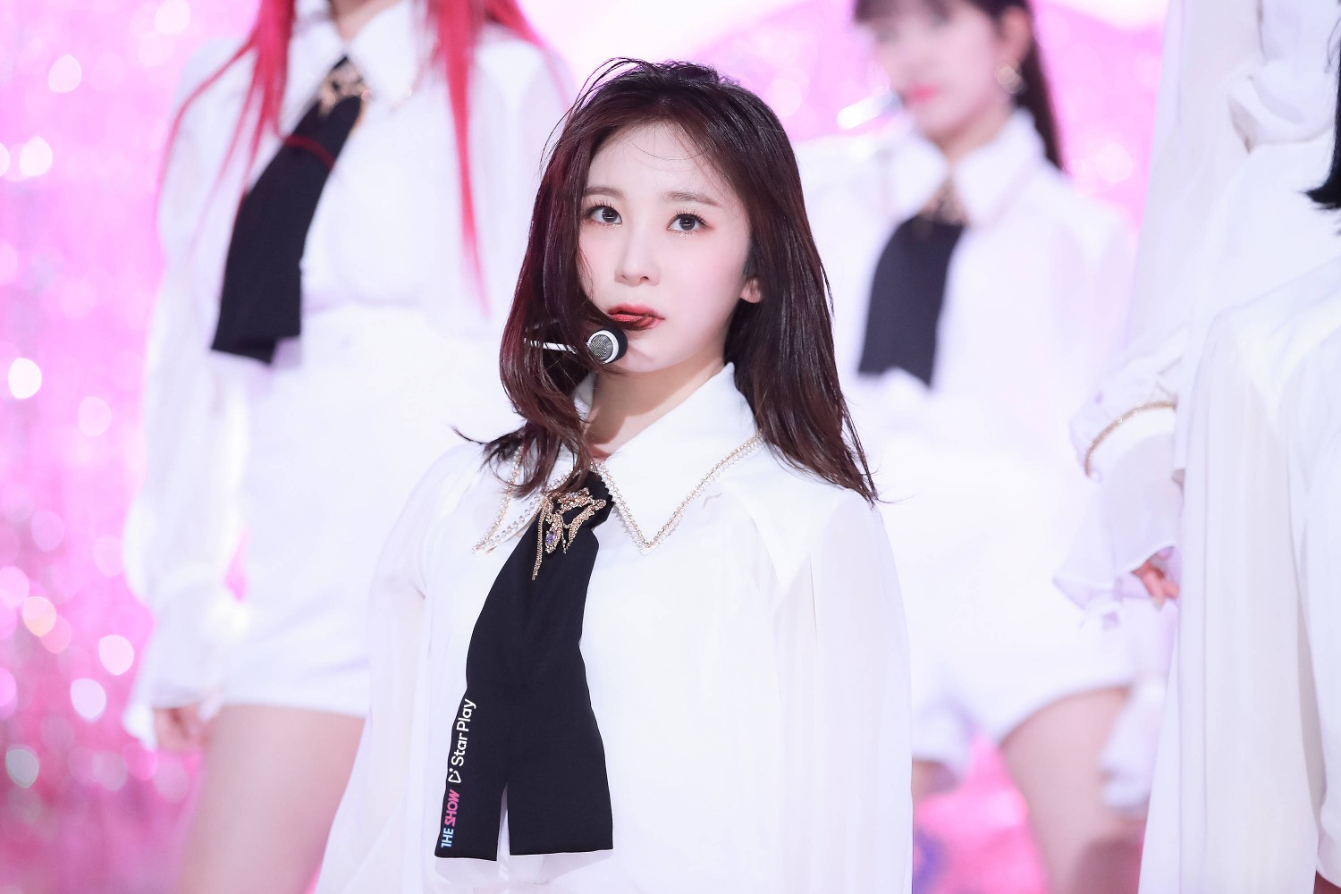 izone 张元英 宫脇咲良 曹柔理 崔睿娜 安宥真 矢吹奈子 权恩妃