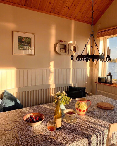 好喜欢阳光洒进房间