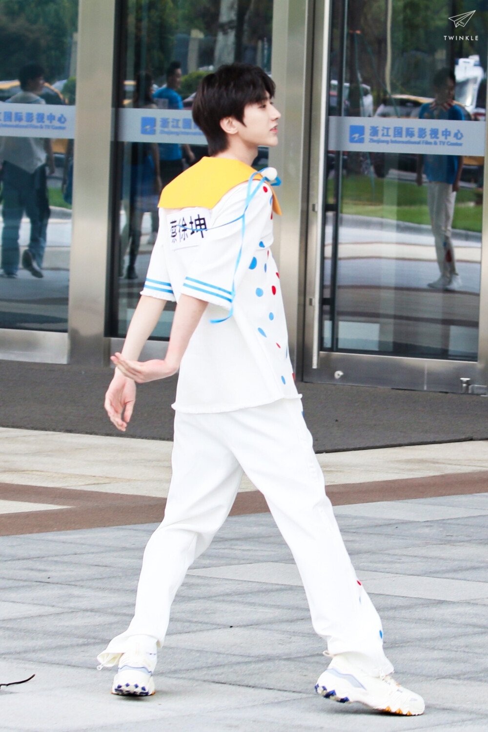 蔡徐坤 奔跑吧