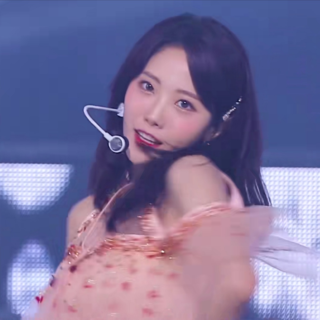 宇宙少女luda可二改李露朵