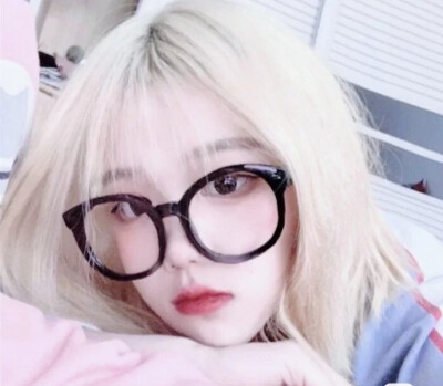 超飒女生头像,换上她,你就是qq最靓的仔