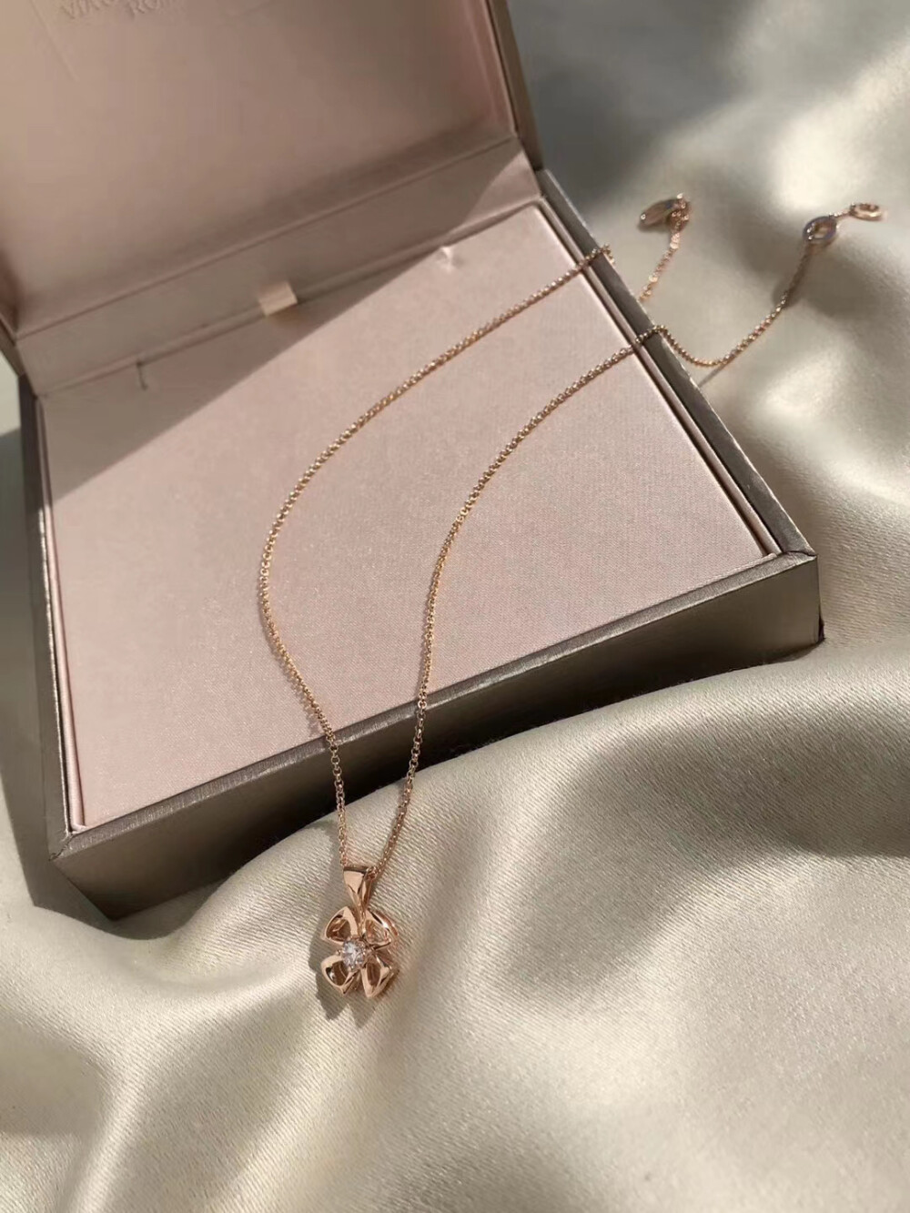 宝格丽bvlg@ri fiorever咏绽系列玫瑰金项链, s925银材质外层厚镀18k