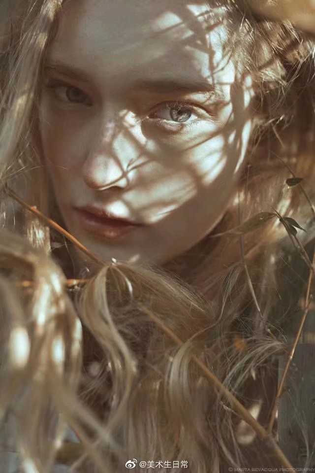 绘画人物素材,水,少女,光影