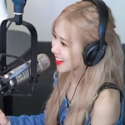 rosé 录歌日常/blackpink 雾桜姬川