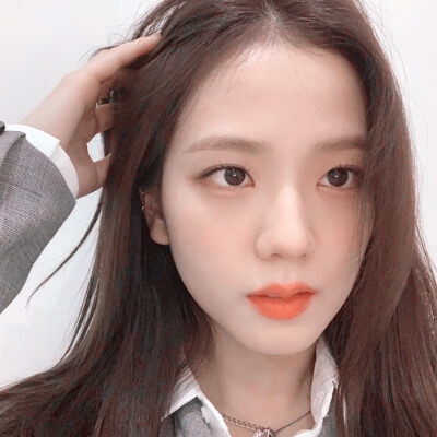 金智秀黑白头像