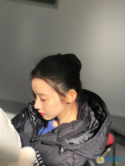 张艺凡