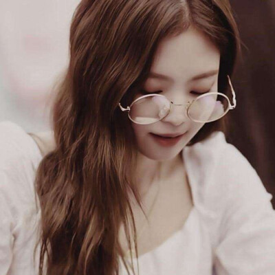 饺子妮 blackpink团员jennie金智妮头像 16张图片 · 1 人收藏 blink