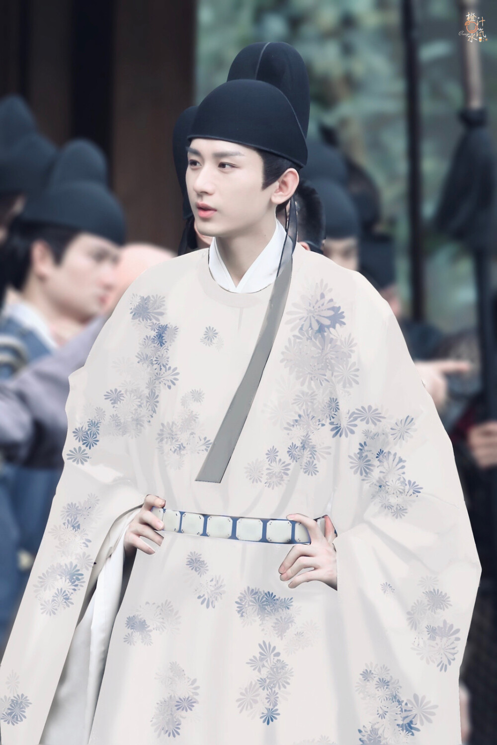 成毅梦醒长安饭拍