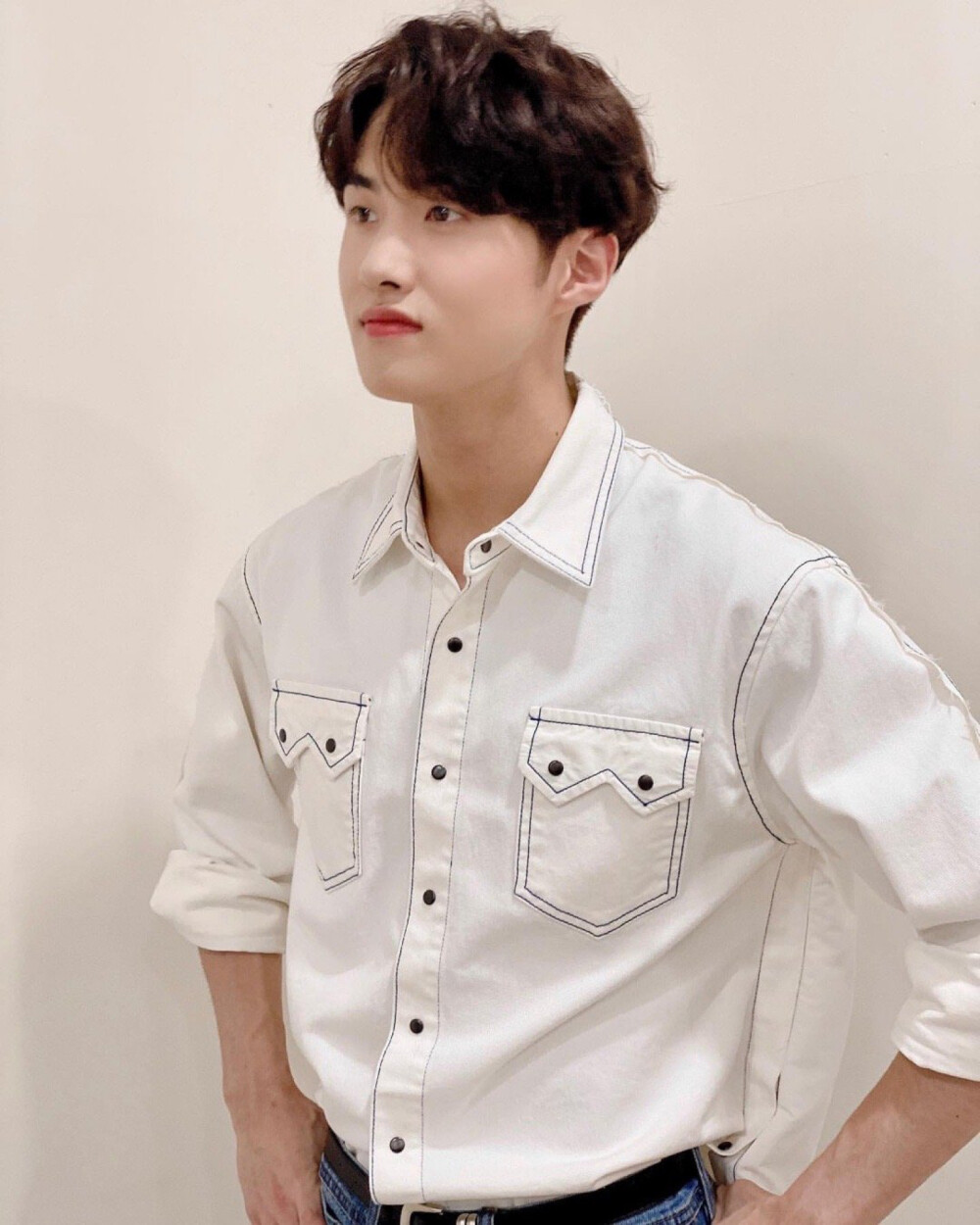 pentagon 吕畅九(yeoone)