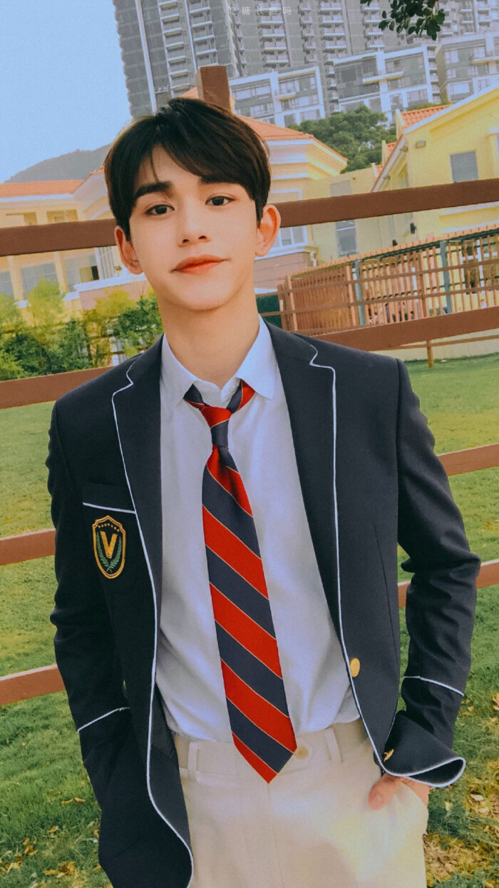 lucas黄旭熙