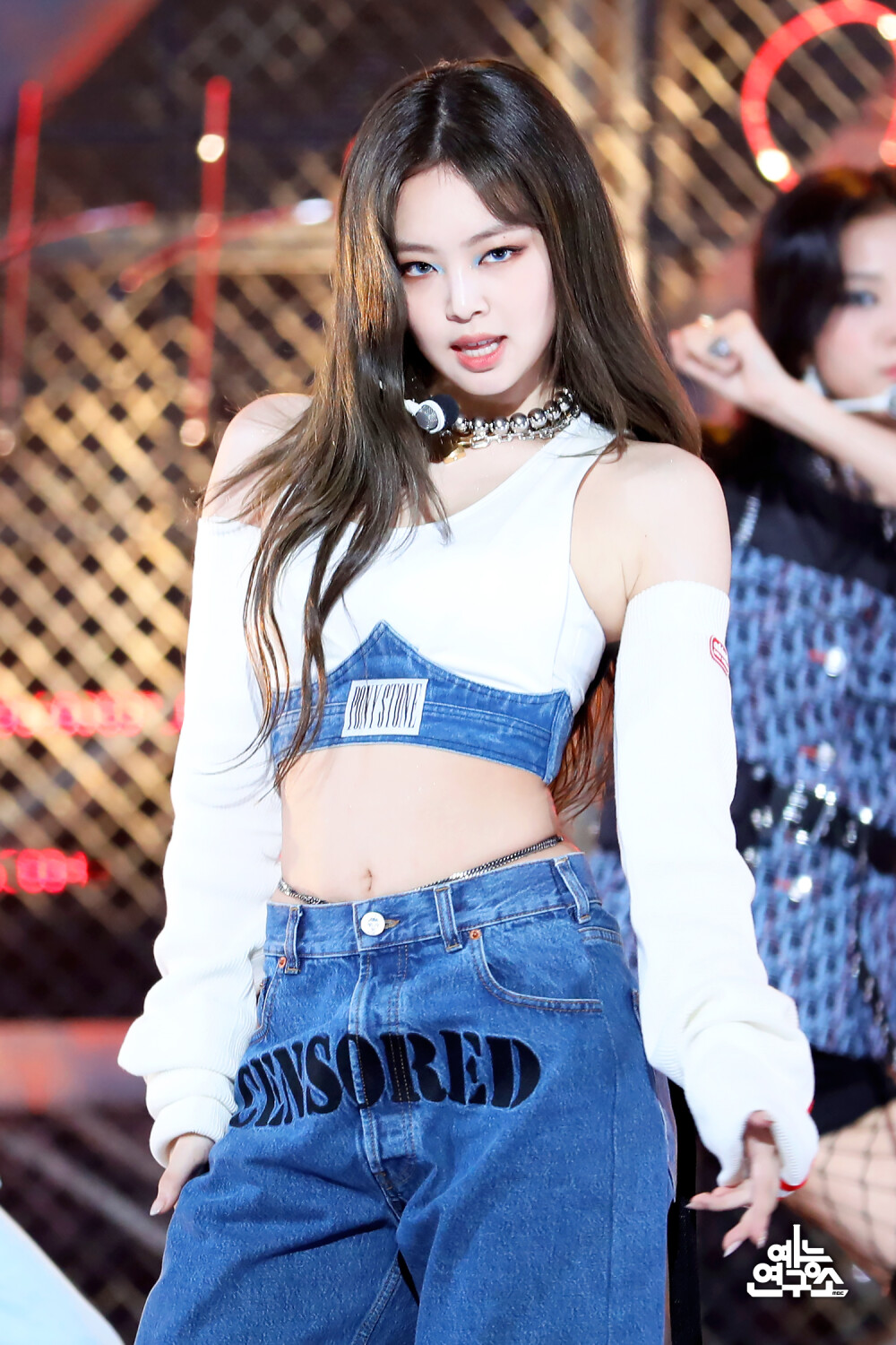 jennie舞台服装蓝色图片