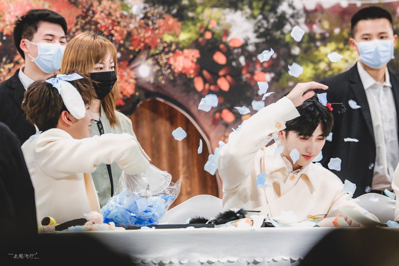 何焉悦色/cr见水印 - 堆糖,美图壁纸兴趣社区