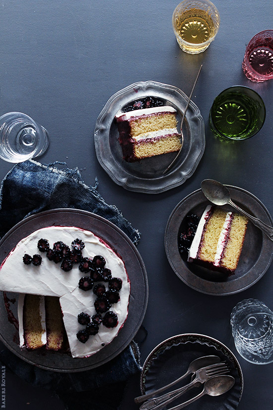 Irresistible Recipe for Jam Cake with Caramel Icing: A Sweet Delight for Every Occasion