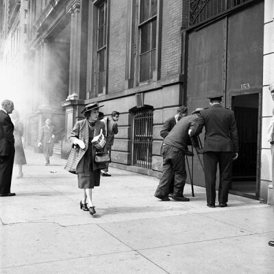 薇薇安·迈尔(vivian maier)一个终生以保姆为业的女人,一生寂寂无名