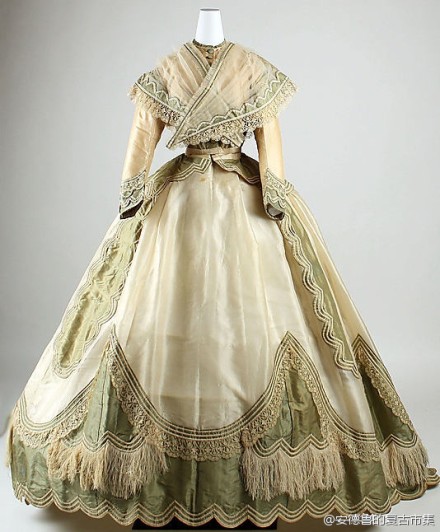 vintage dress,欧洲18世纪古董长裙.ps:哪一套你最为喜欢