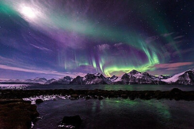 【摄影:华丽的极光】极光(polar light,aurora)是由于太阳带电粒子